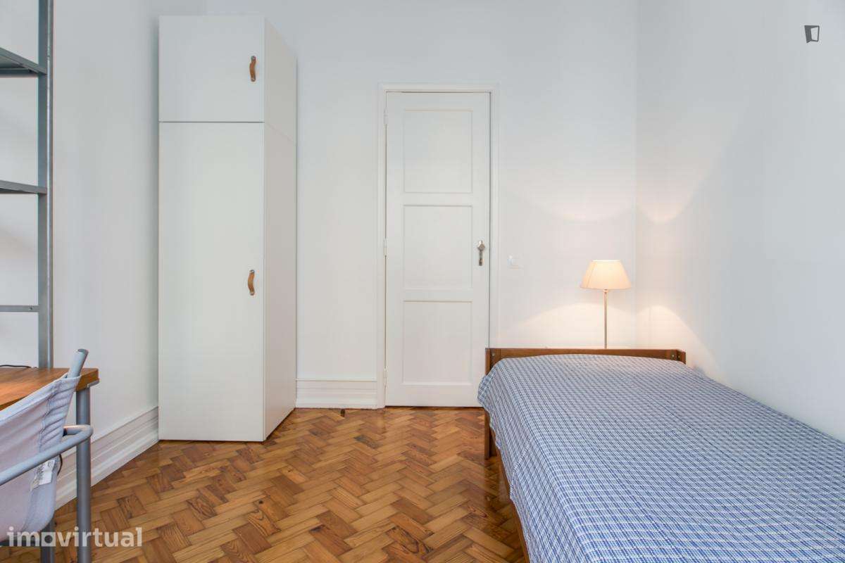 Quarto - localizado em Alcântara Lisbon - Grande imagem: 5/13