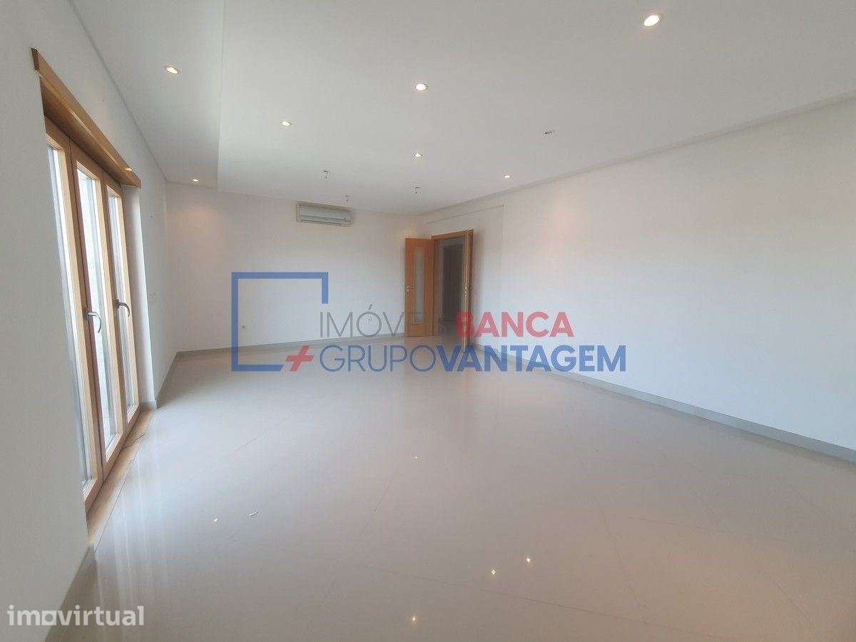 Apartamento T4 no Pinhal Novo | 150 m², Suite e Arrecadação - Grande imagem: 4/21