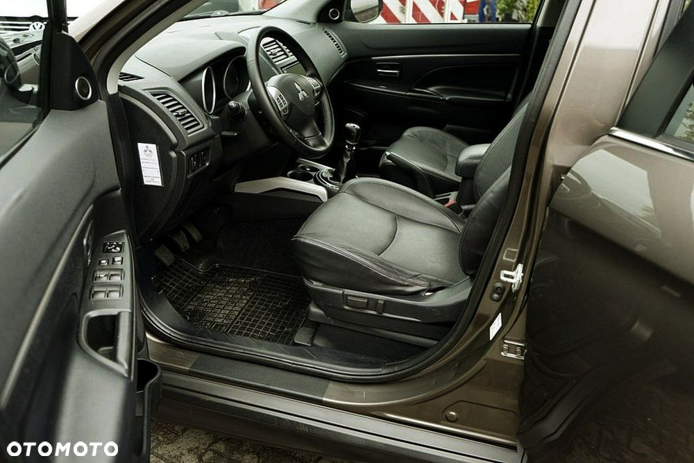 Mitsubishi ASX - 15