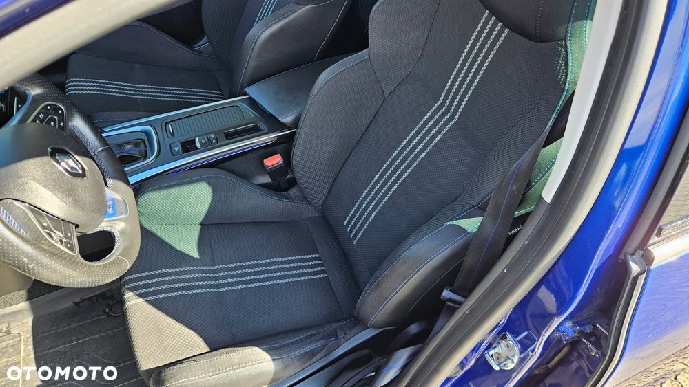 Renault Megane ENERGY TCe 205 EDC GT - 11