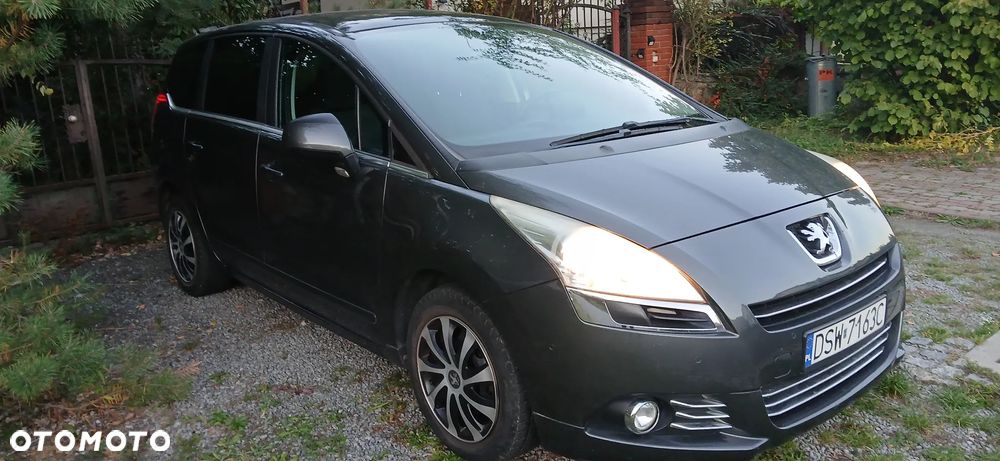 Peugeot 5008 2010 photo 4