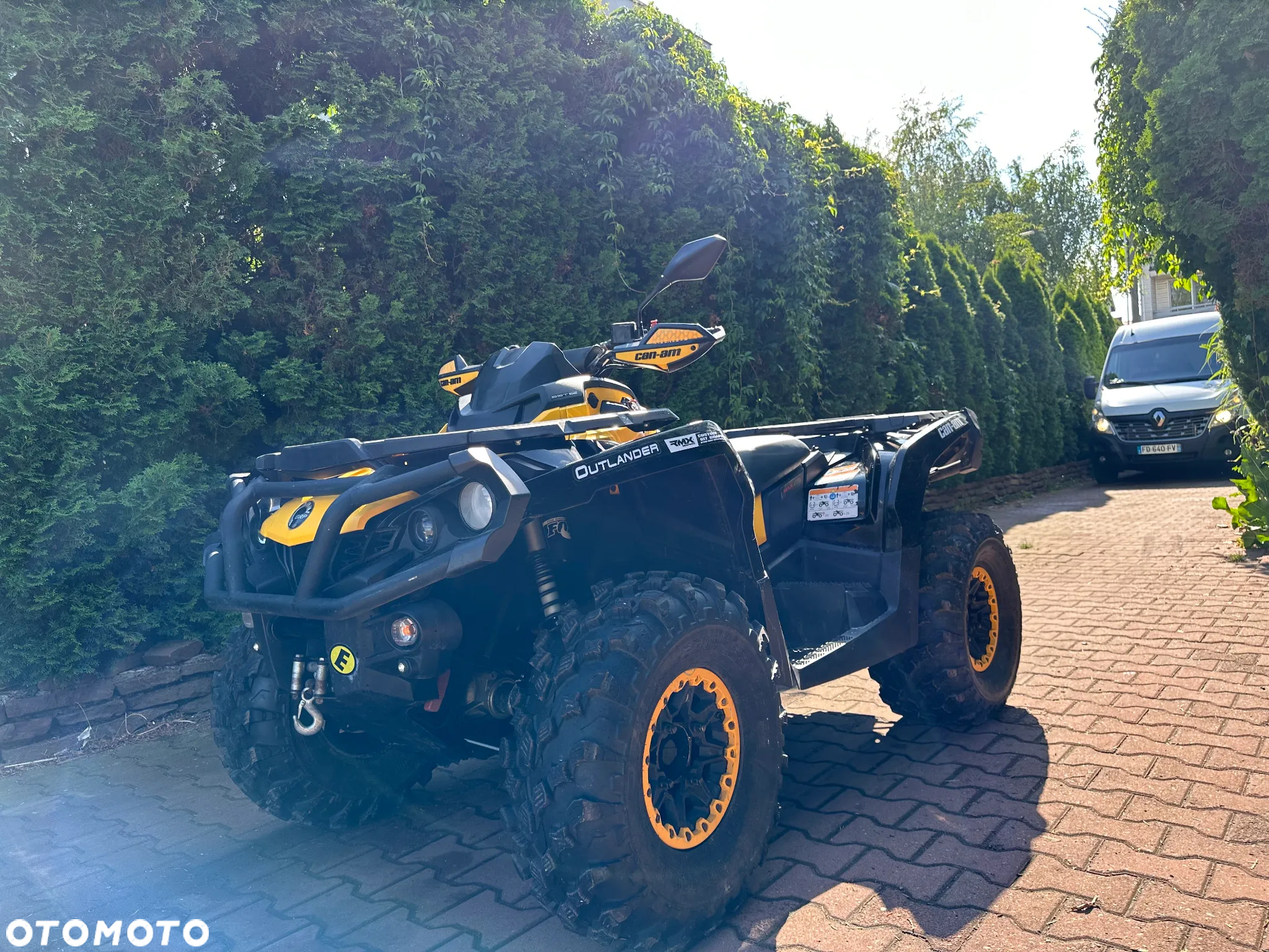Can-Am Outlander - 11