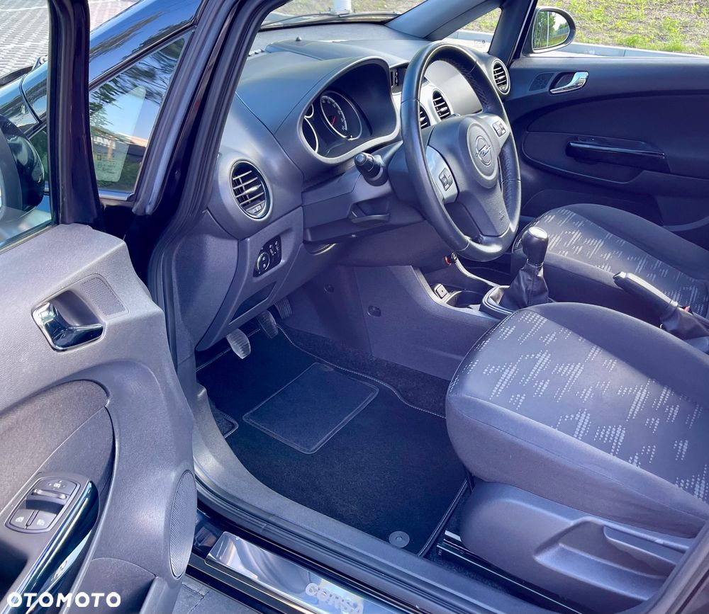 Opel Corsa 1.2 16V Cosmo - 14