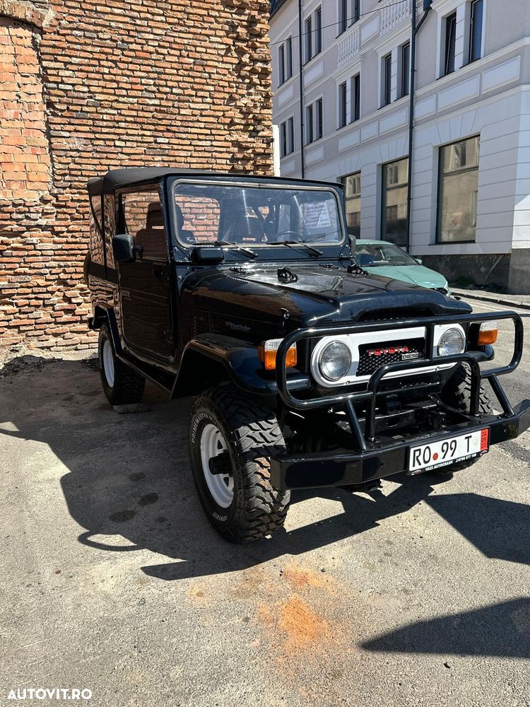 Toyota FJ - 2