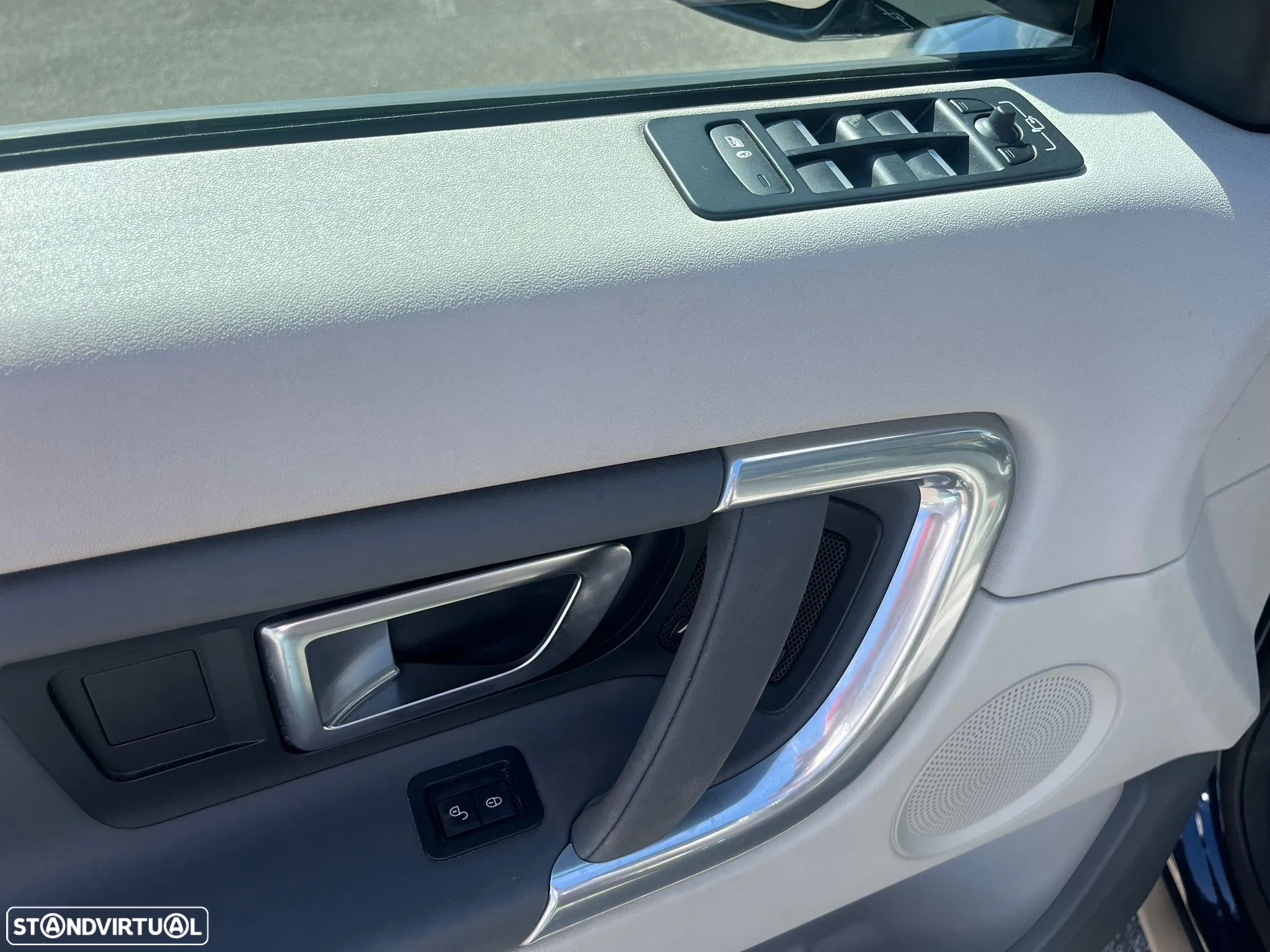 Land Rover Discovery Sport - 21