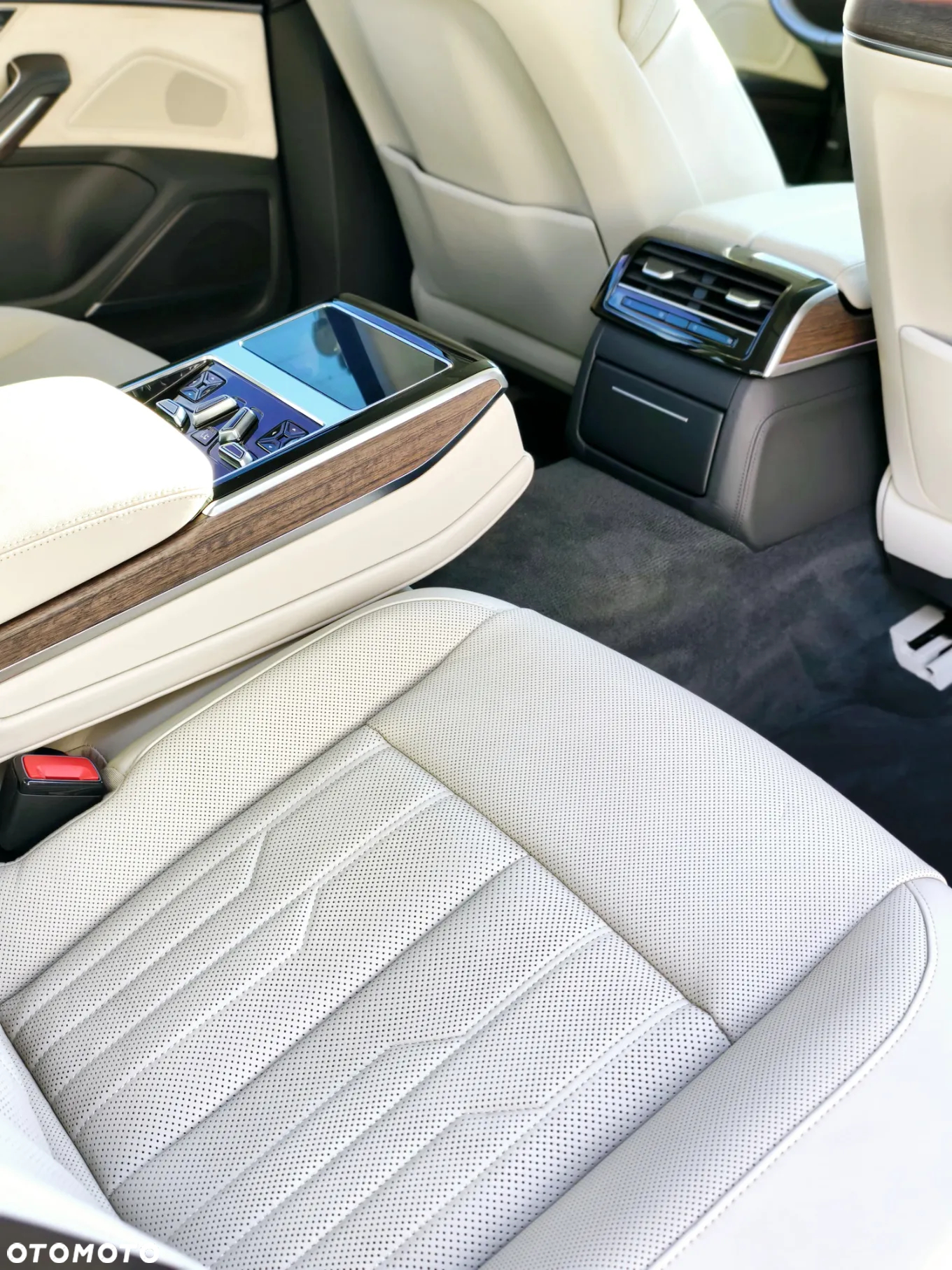 Audi A8 L 55 TFSI quattro tiptronic - 17