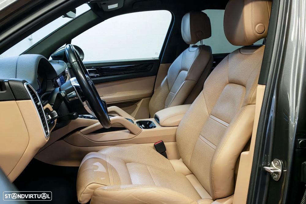 Porsche Cayenne E-Hybrid - 21