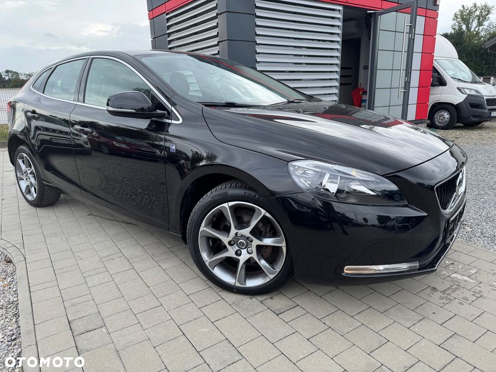 Volvo V40 D2 Drive-E Ocean Race - 1