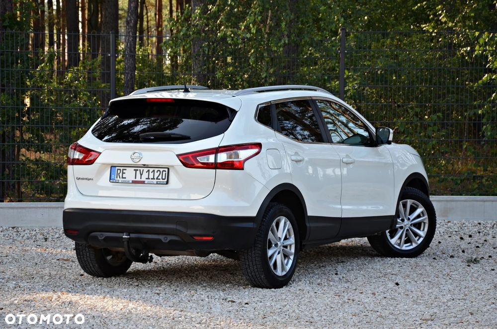 Nissan Qashqai 1.6 DCi 4x4 Tekna - 4