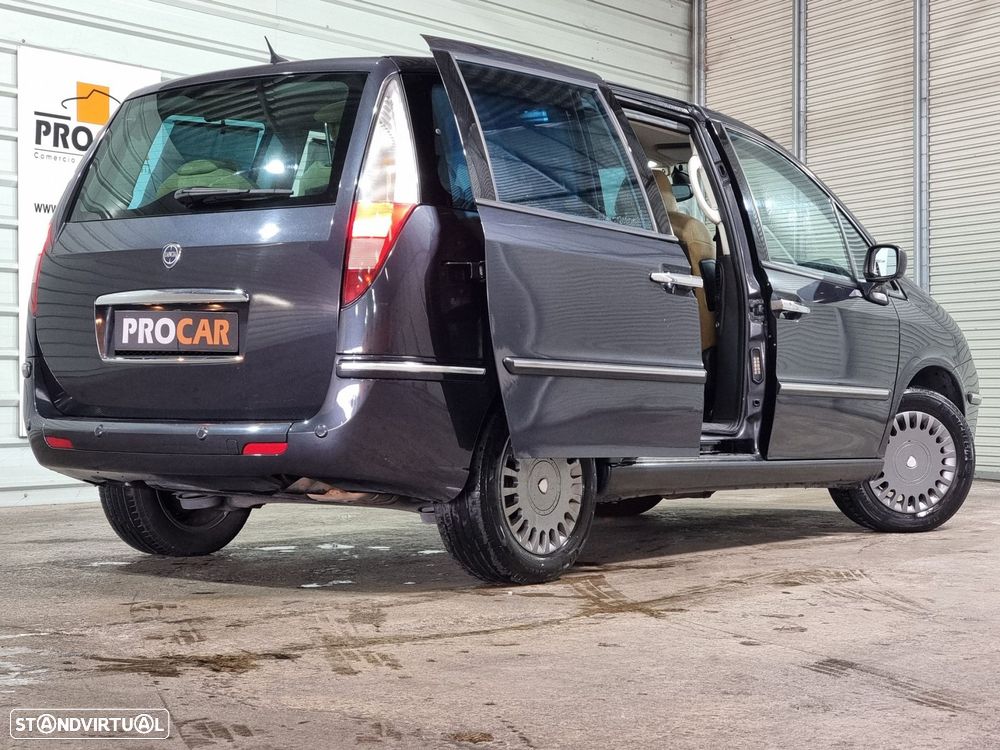 Lancia Phedra 2.2 JTD - 27