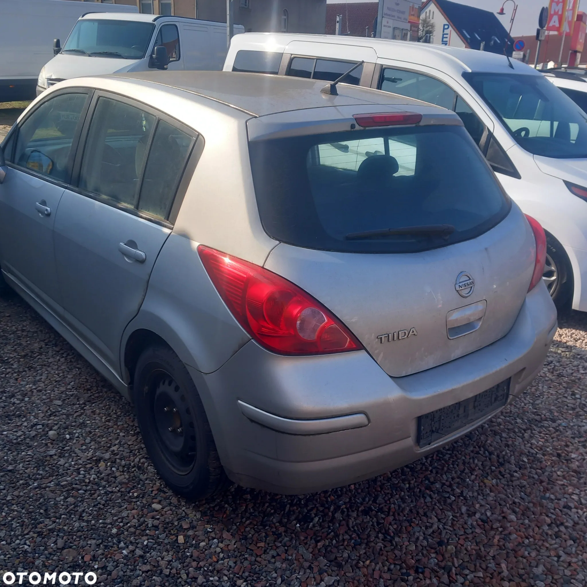 Nissan Tiida 1.6 Tekna - 5