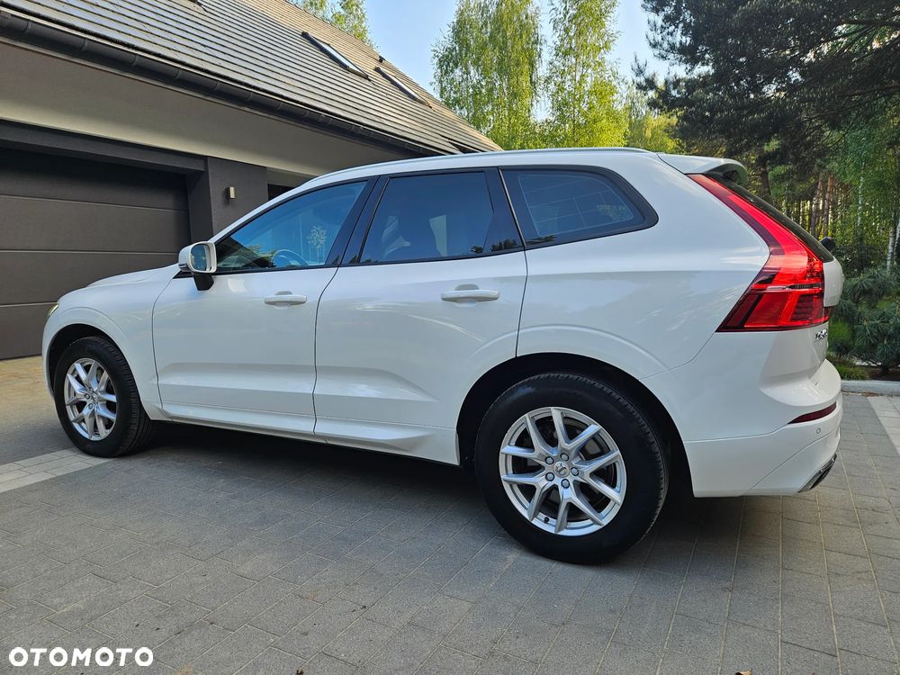 Volvo XC 60 D4 Momentum Pro - 21