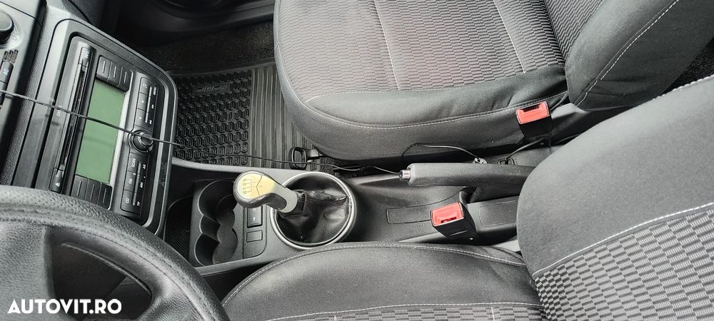 Skoda Fabia 1.2 HTP Ambiente - 13