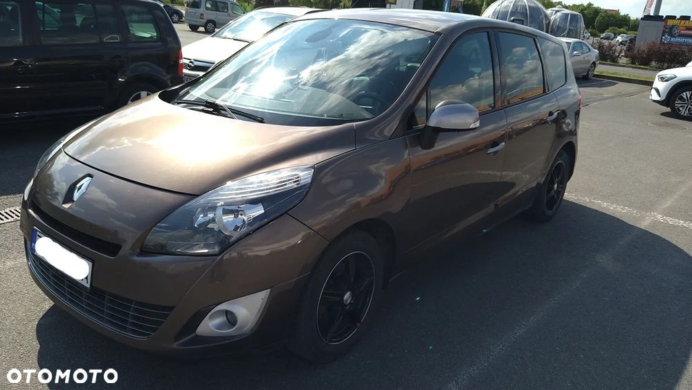 Renault Grand Scenic - 1