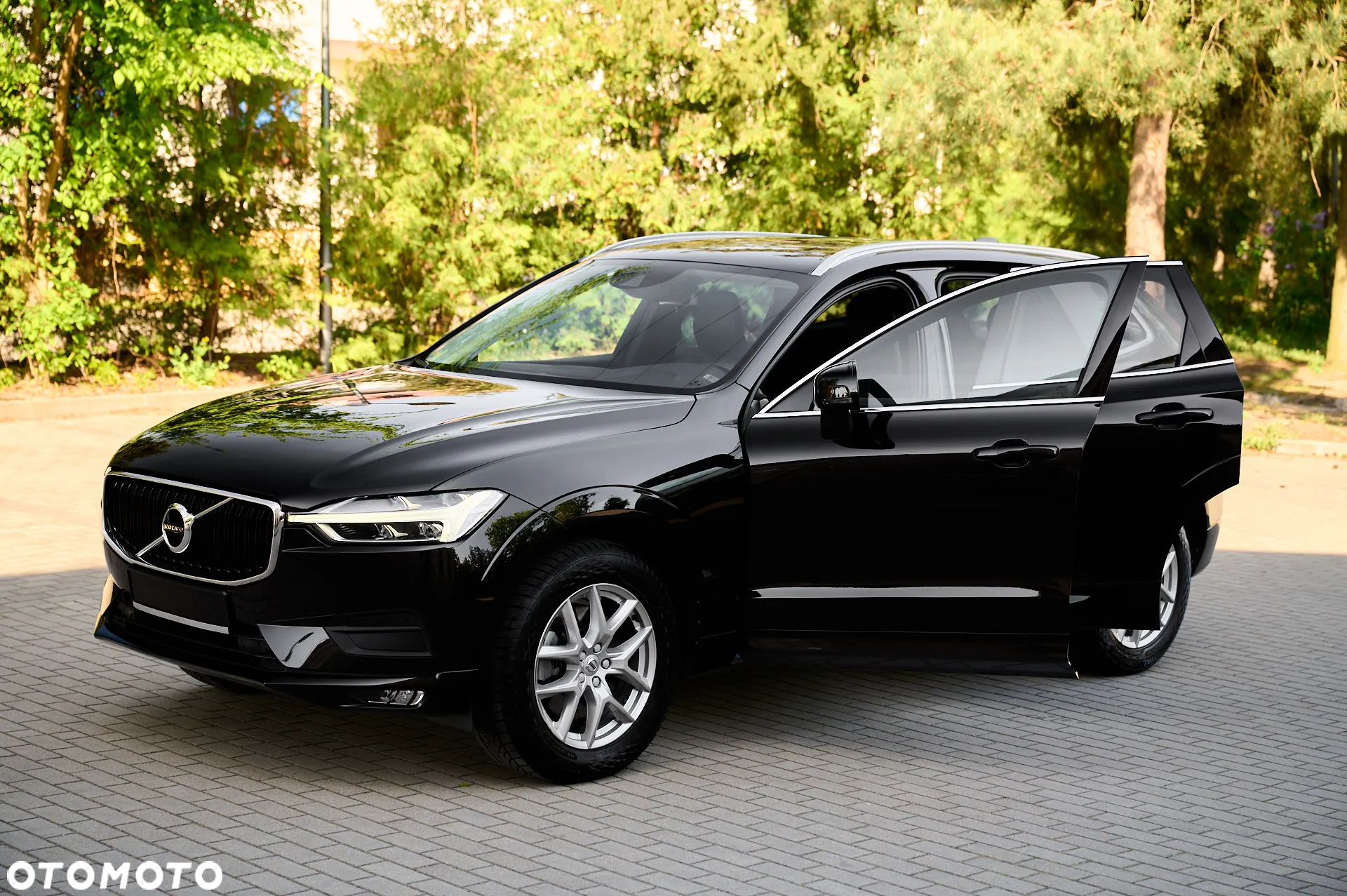 Volvo XC 60 D3 Momentum Pro - 22