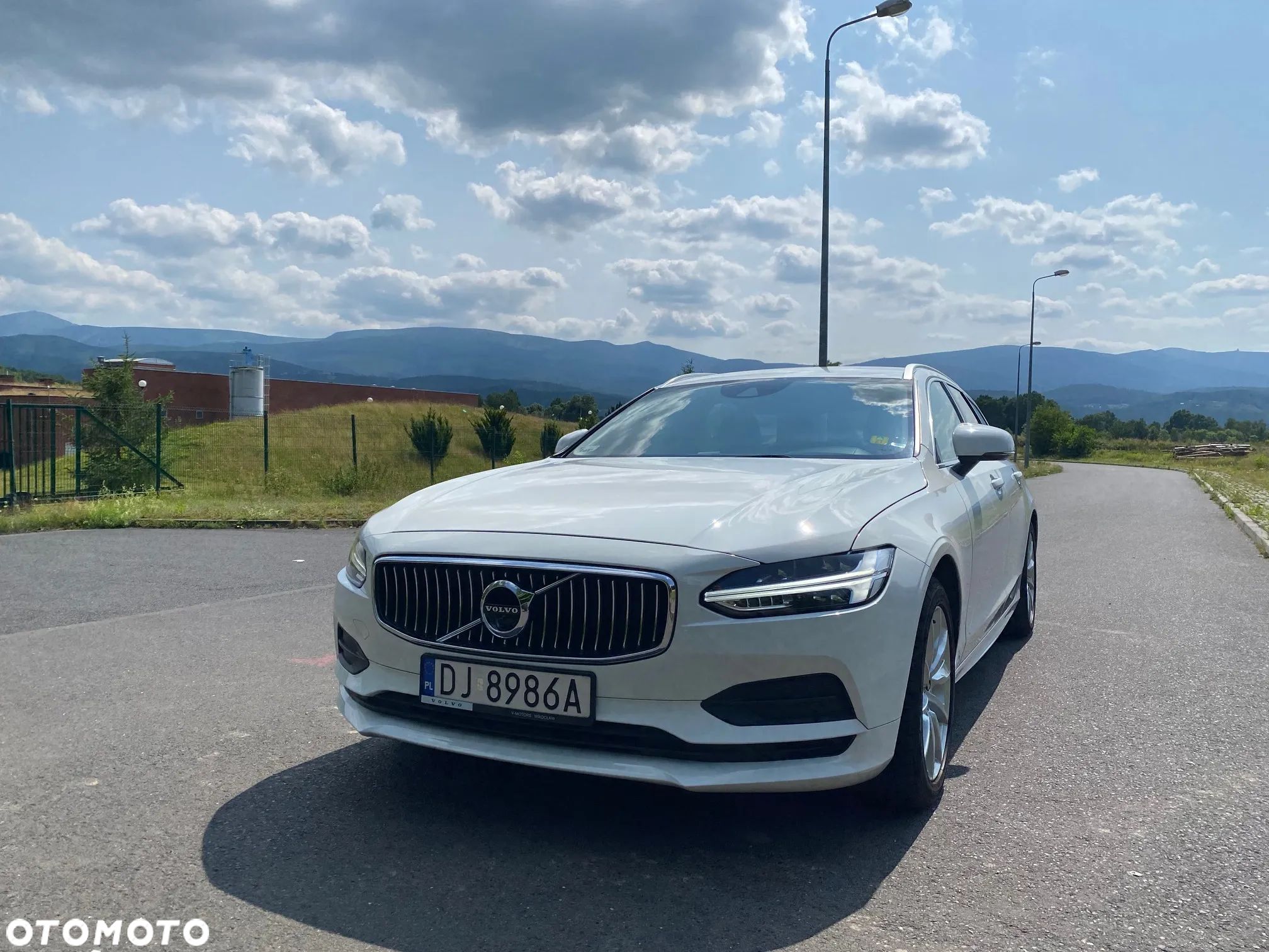 Volvo V90 - 1