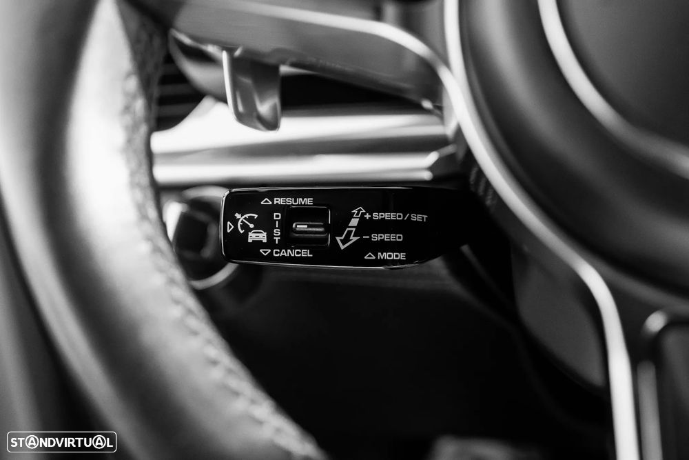 Porsche Panamera Sport Turismo 4 E-Hybrid - 33