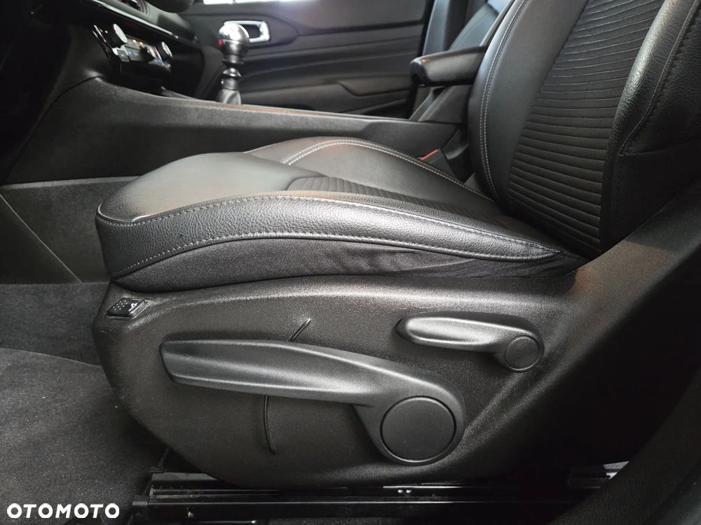 Jeep Compass 1.3 TMair Night Eagle FWD S&S - 25