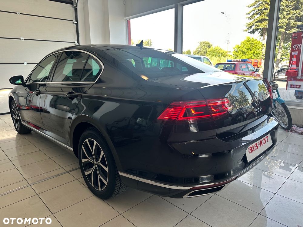 Volkswagen Passat - 2