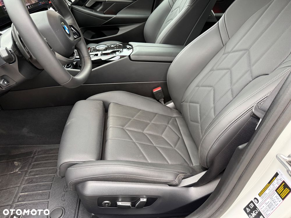BMW Seria 5 530i xDrive - 11