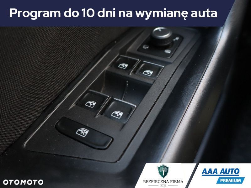 Volkswagen T-Roc - 20