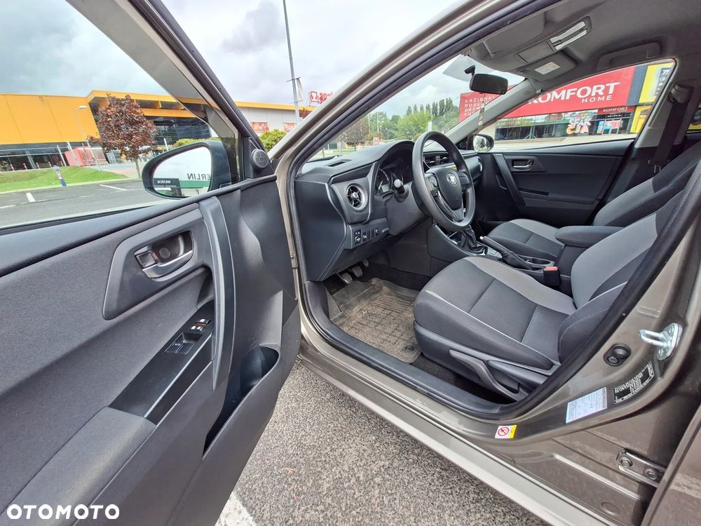 Toyota Auris 1.6 Active - 14