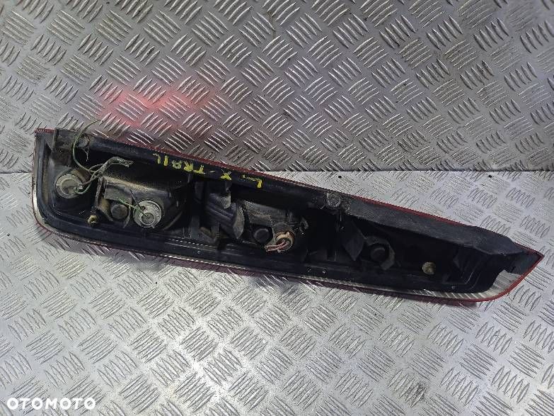 LAMPA LEWA TYLNA NISSAN X-TRAIL - 2