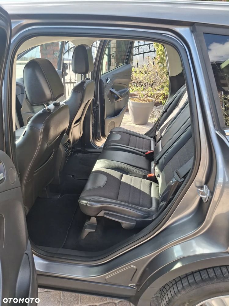 Ford Kuga 1.6 EcoBoost 2x4 Titanium - 12