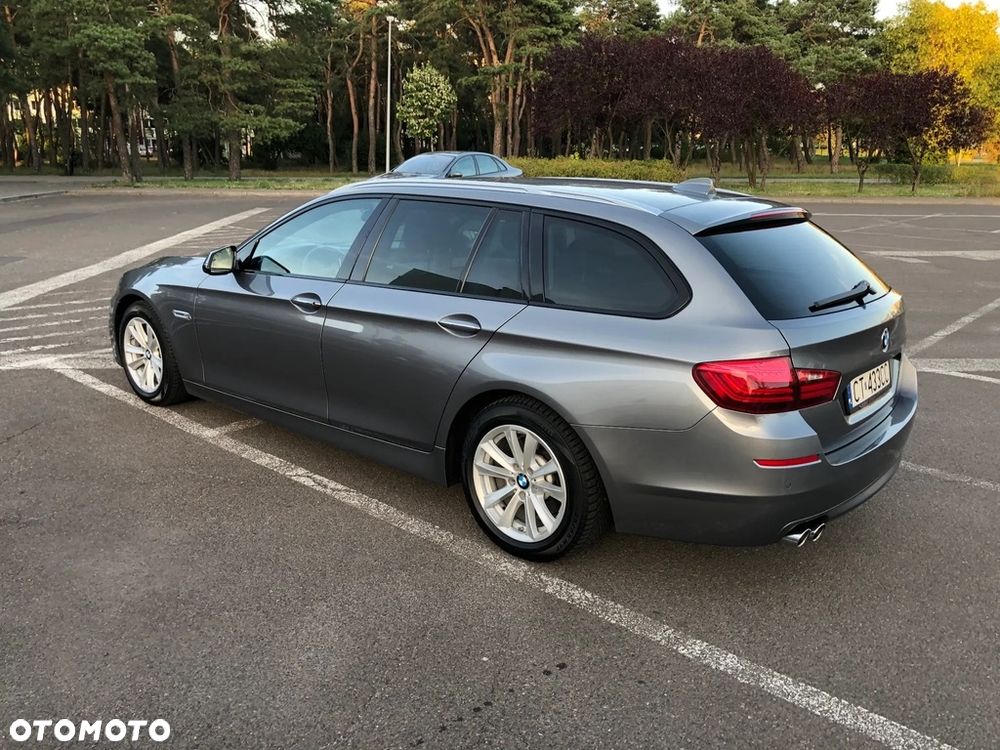 BMW Seria 5 520d - 33