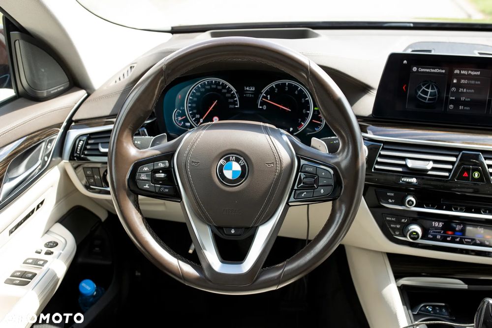 BMW 6GT - 13