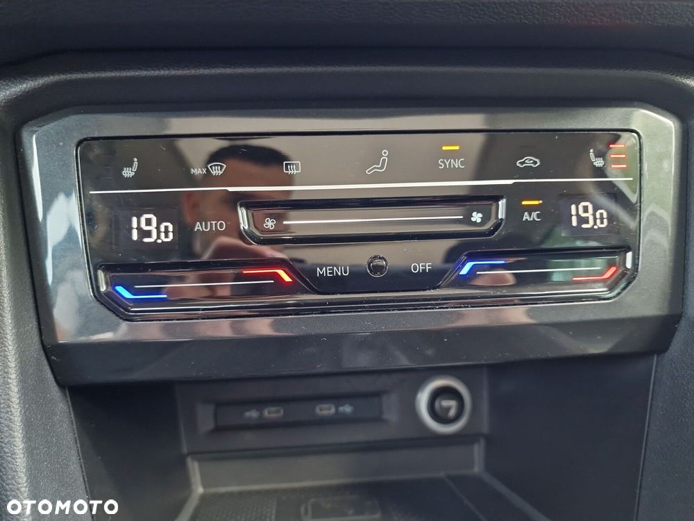Volkswagen Tiguan 2.0 TDI Elegance DSG - 35