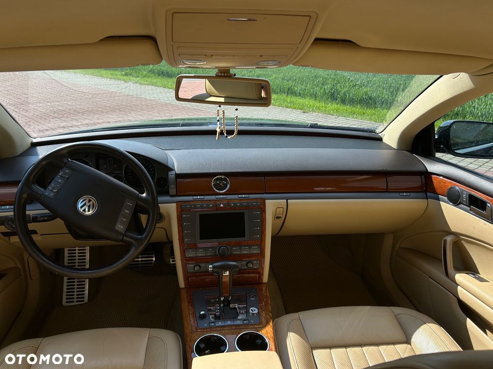 Volkswagen Phaeton - 6