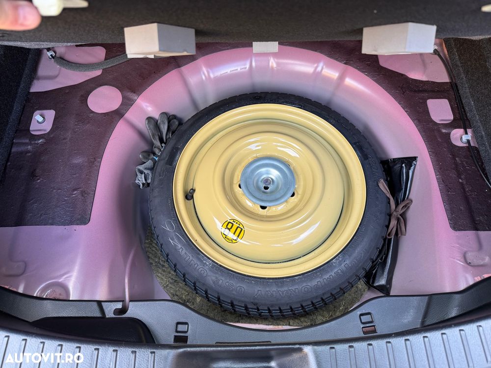 Mazda 3 1.6 MZR 90th Anniversary - 16