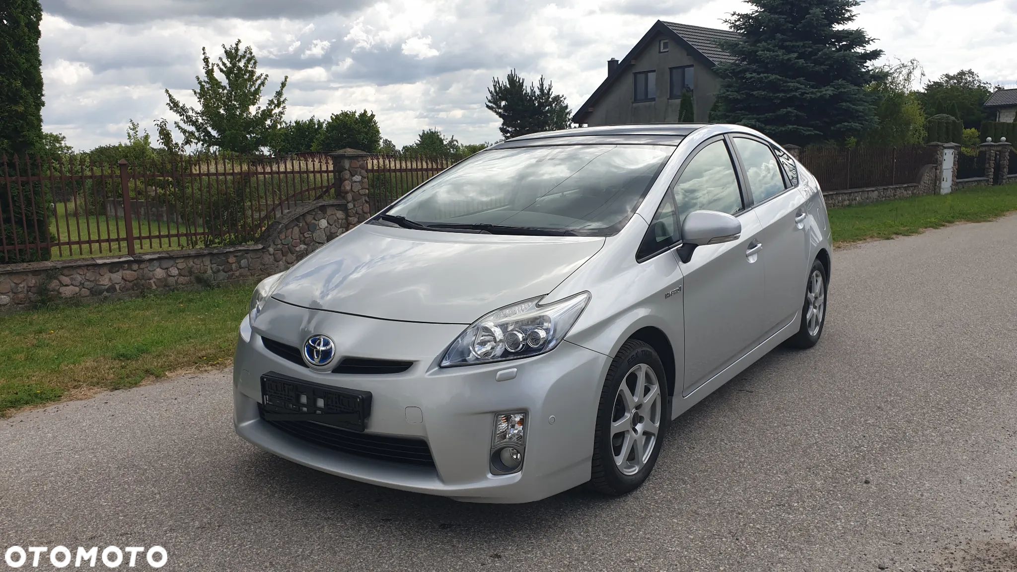 Toyota Prius (Hybrid) Executive - 1