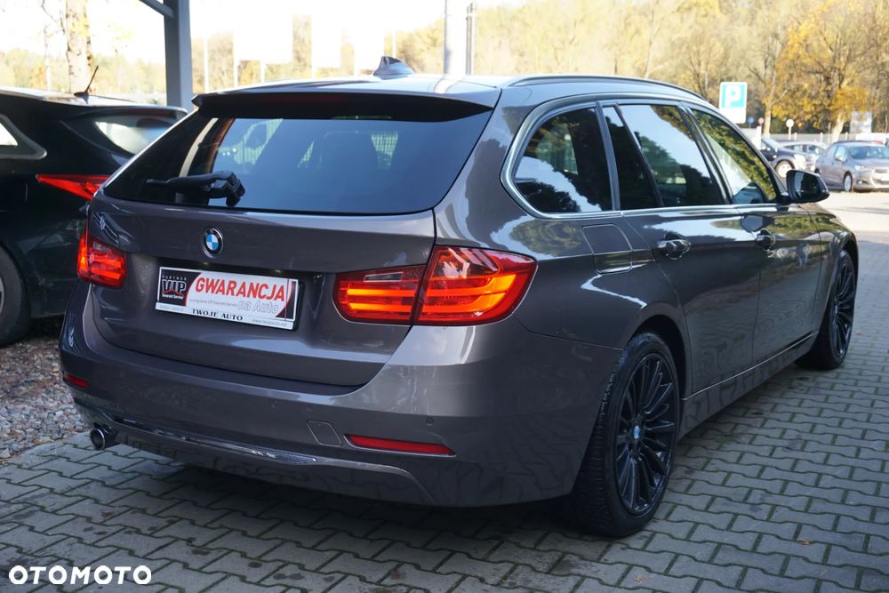 BMW Seria 3 318d Touring Luxury Line - 3