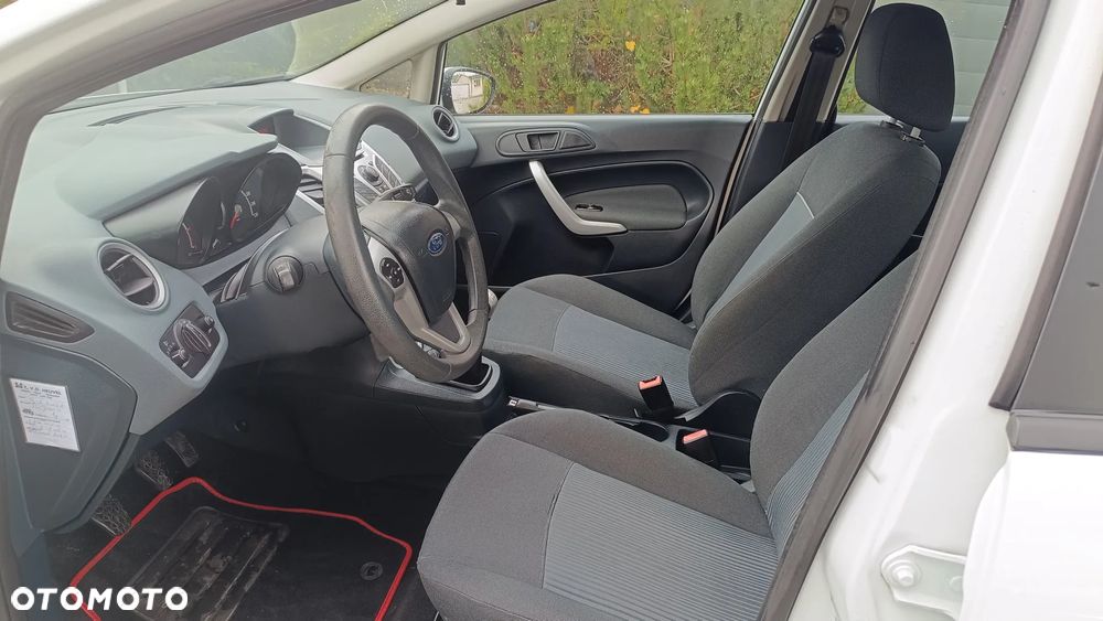 Ford Fiesta 1.25 Celebration - 12