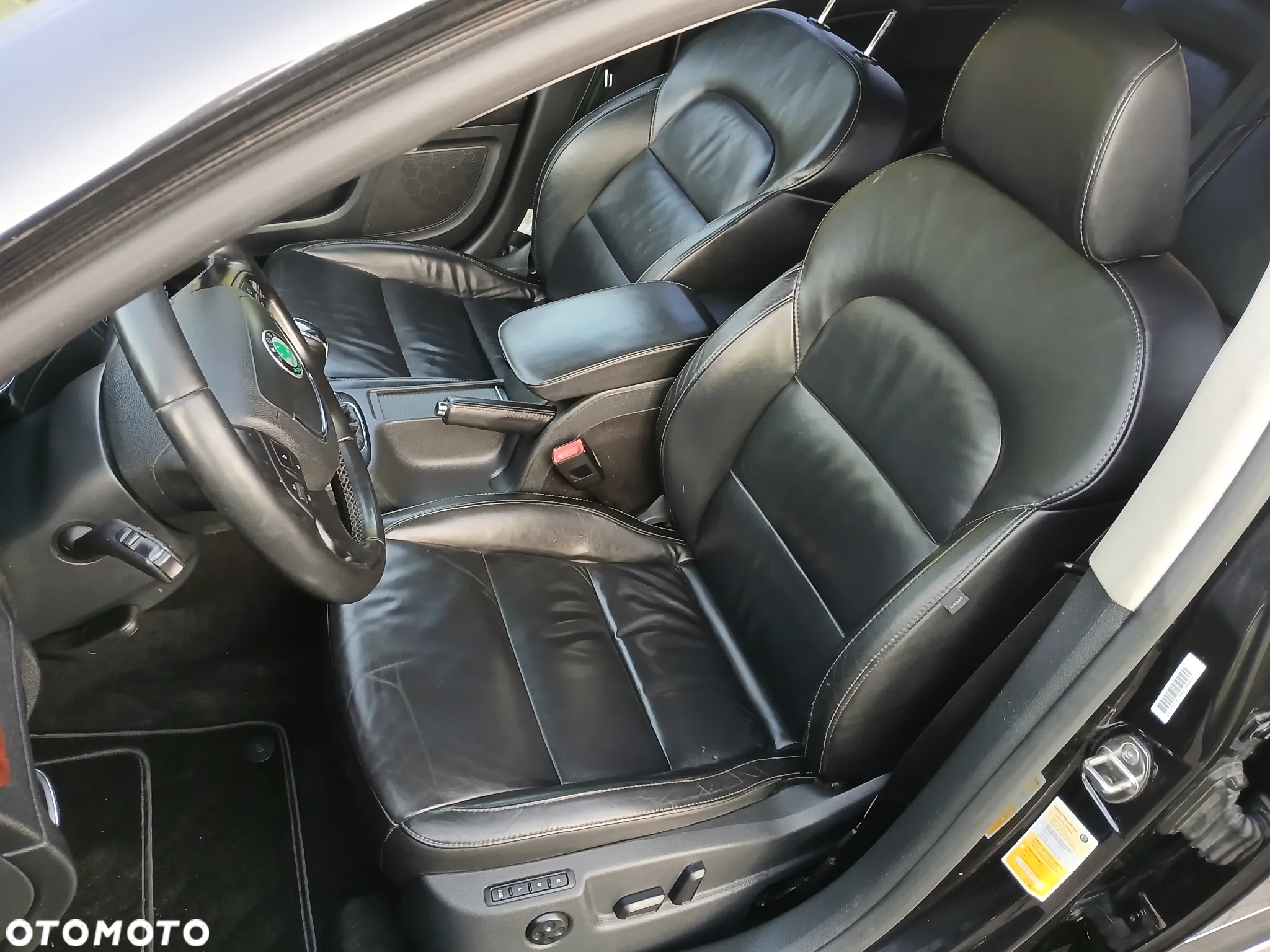 Skoda Superb 1.4 TSI Elegance - 25