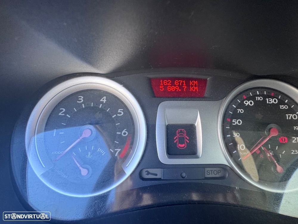 Renault Clio 1.4 16V Dynamique Luxe - 8