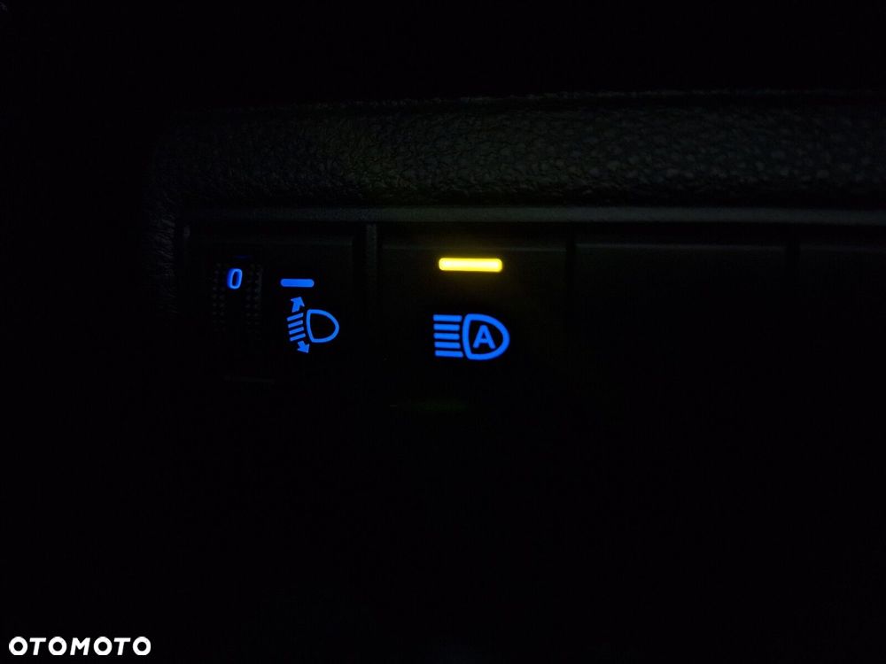 Toyota Corolla 1.5 Comfort - 35