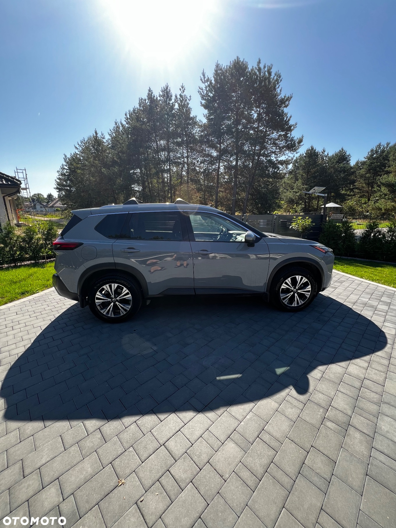Nissan Rogue - 5