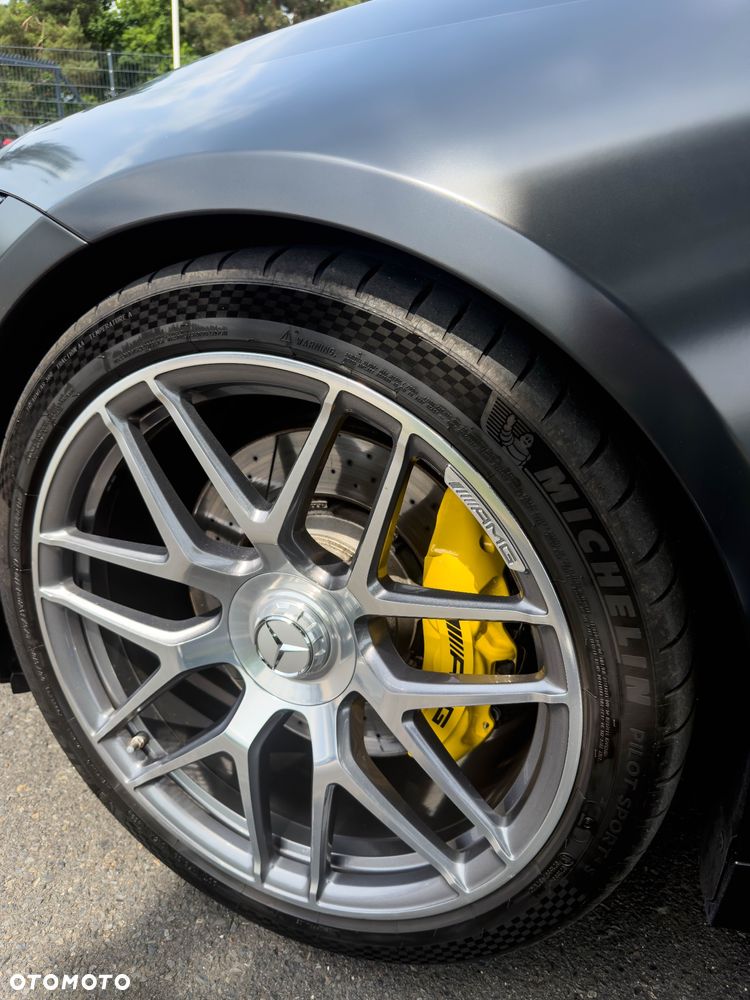 Mercedes-Benz AMG GT 53 4-Matic+ - 17