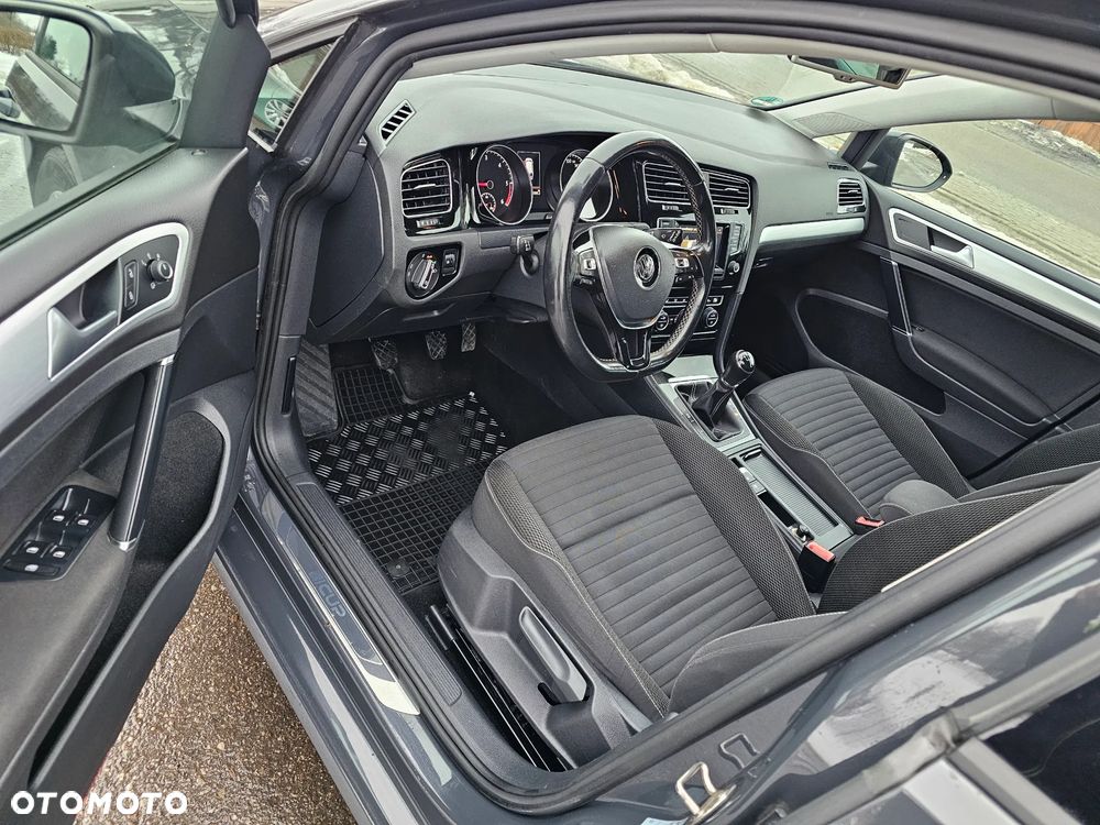 Volkswagen Golf 1.6 TDI BlueMotion Technology Cup - 6