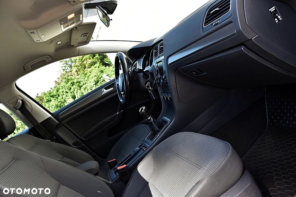 Volkswagen Golf 1.4 TSI BMT Comfortline - 20