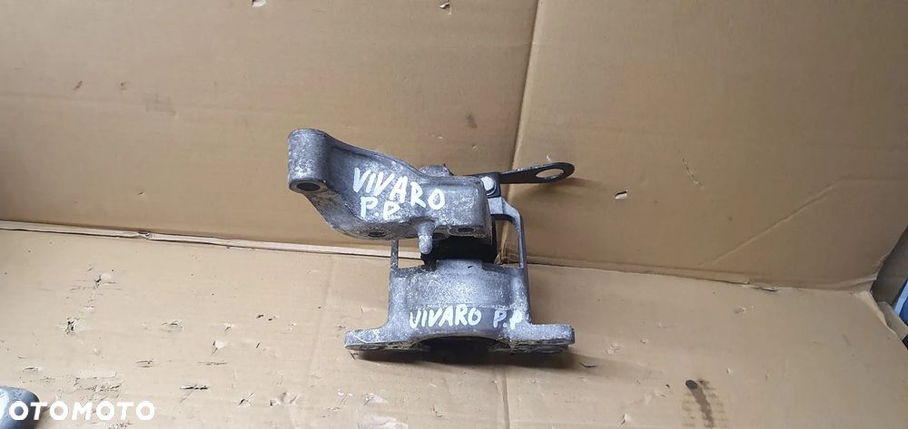 Łapa silnika poduszka Opel Vivaro B Trafic III 1.6 DCI 112101360R - 4