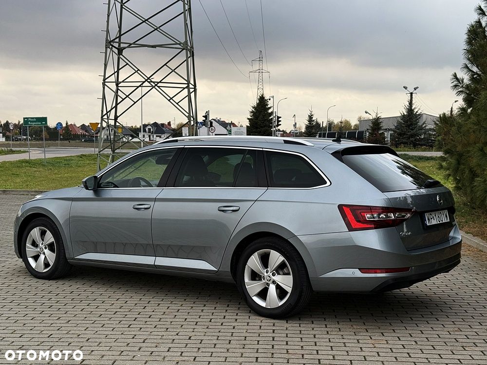 Skoda Superb 1.6 TDI Style - 10
