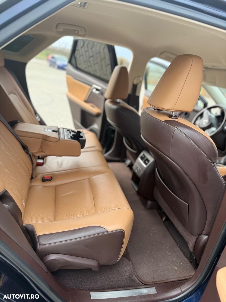Lexus Seria RX - 15
