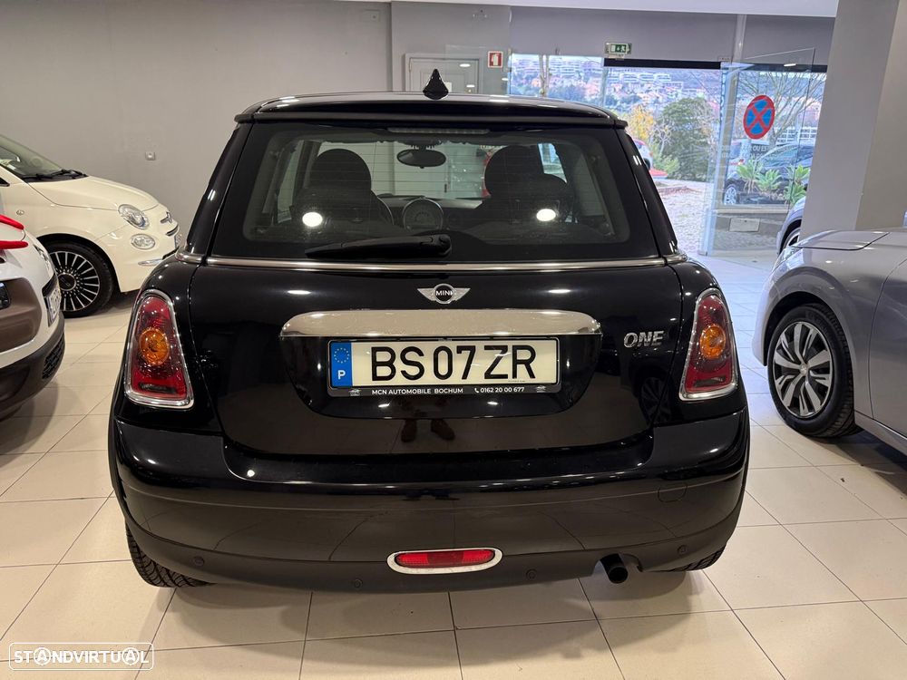 MINI 3 Portas One - 9