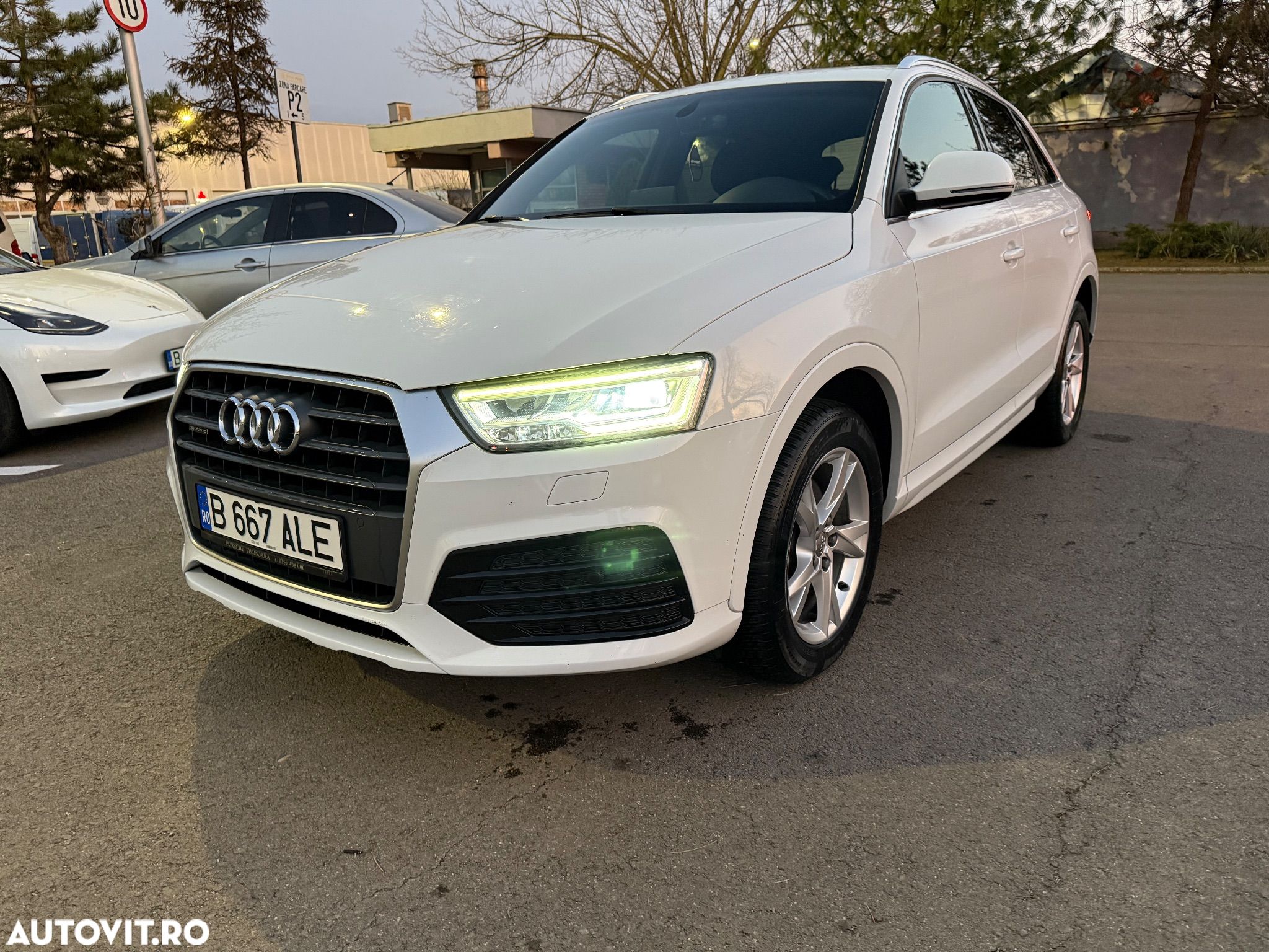 Audi Q3 2.0 TDI Quattro Stronic Design - 1