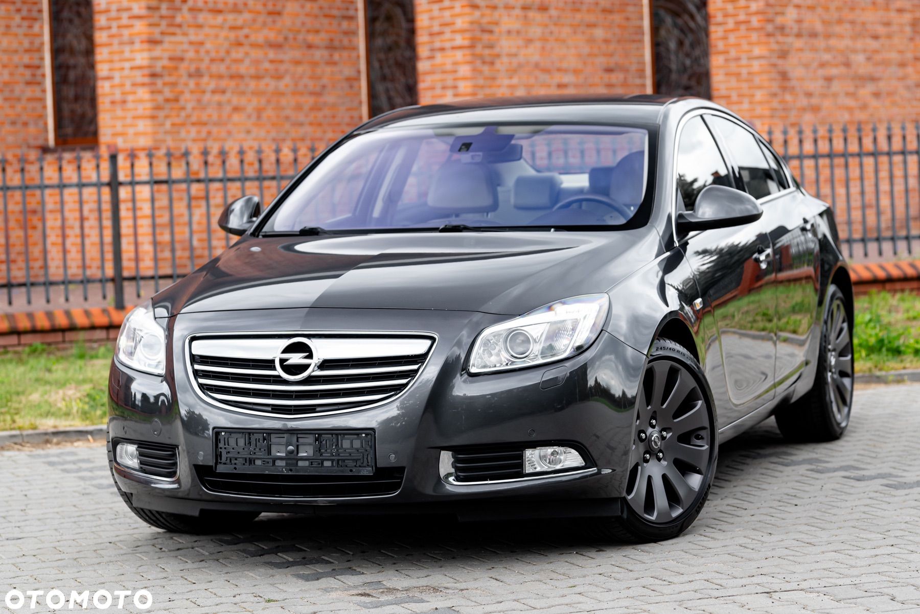 Opel Insignia 2.0 T Cosmo - 1