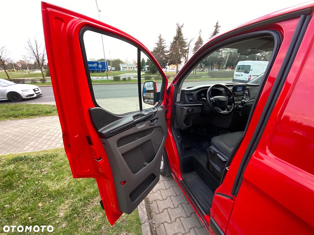 Ford TRANSIT CUSTOM L2H1 2,0 TDCI 130KM TYLKO 143.000 KM - 28